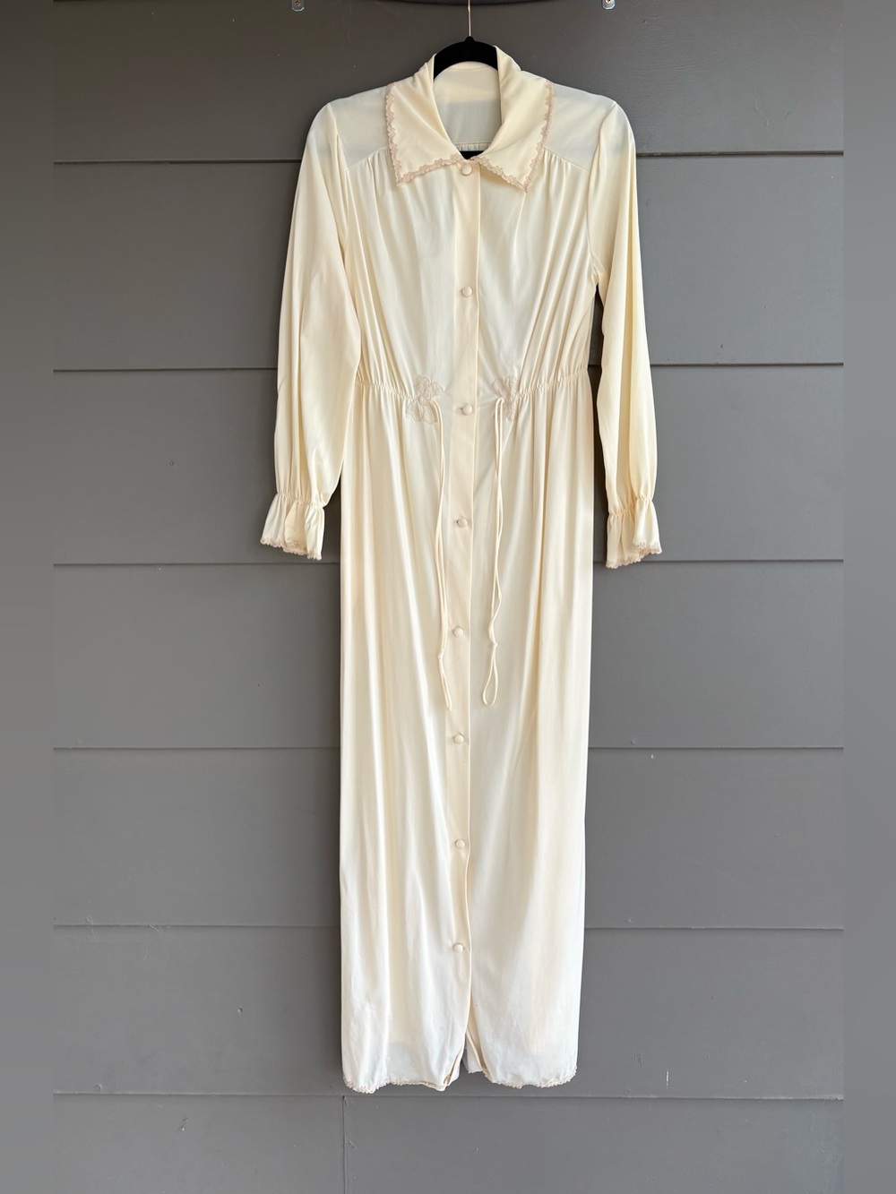 Vanity Fair Vintage 1970’s Cream Maxi Nightgown Dress